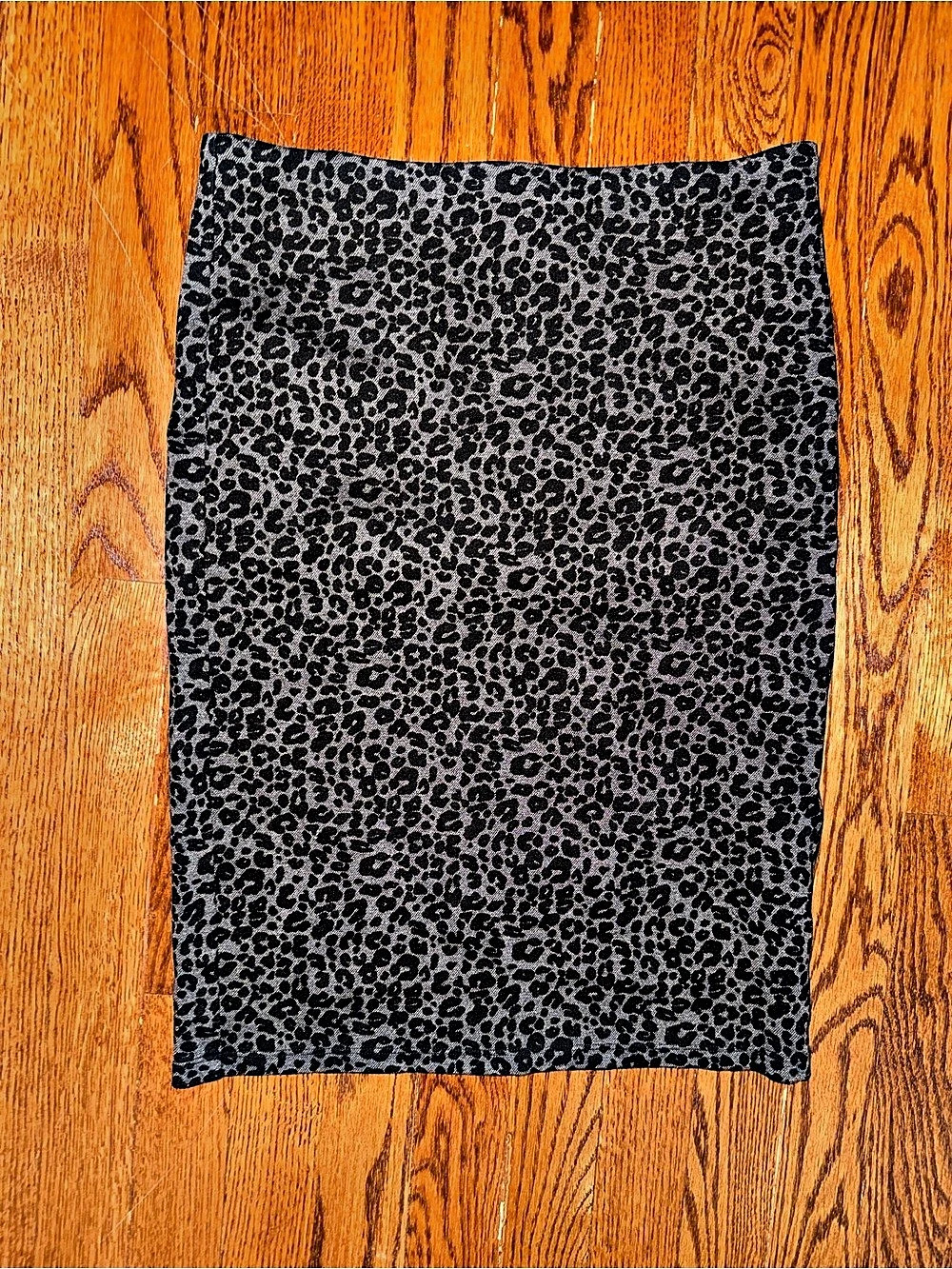 LOFT Leopard Print Pencil Skirt Animal Print Mini Gray & Black Medium